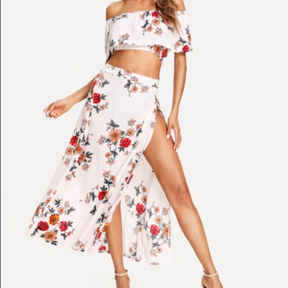 Floral Print Crop Top w side Slit Skirt NWOT